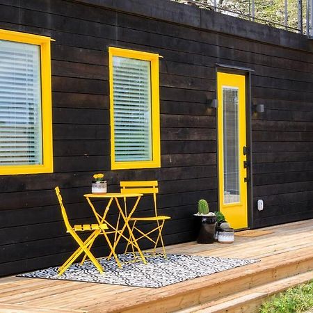 New The Yellow Beacon-Luxury Shipping Container Fredericksburg Kültér fotó