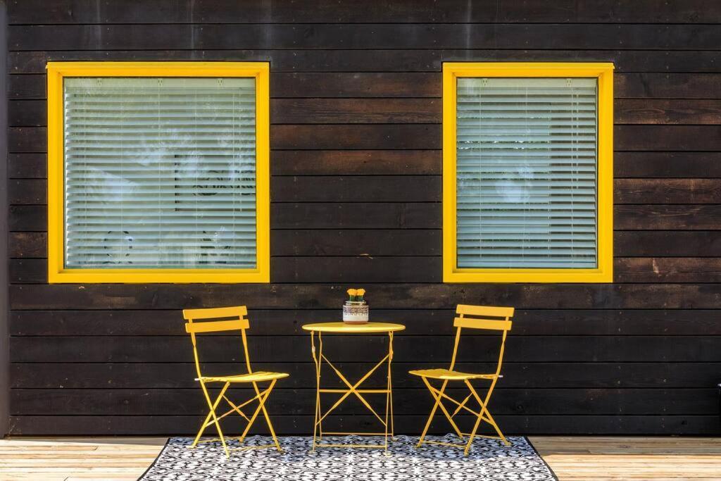 New The Yellow Beacon-Luxury Shipping Container Fredericksburg Kültér fotó